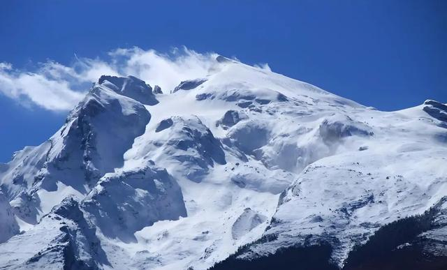 搜救外国违规登山者，值吗？“中国队长”陈延寿用生命回答了