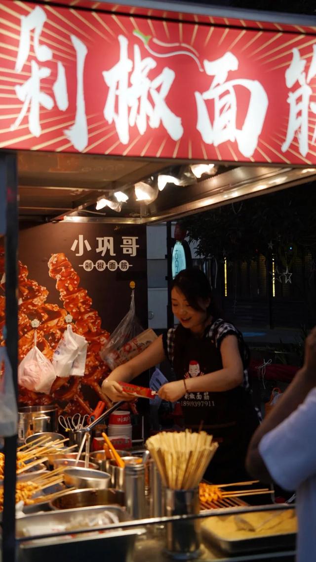 被这条街拿捏了！