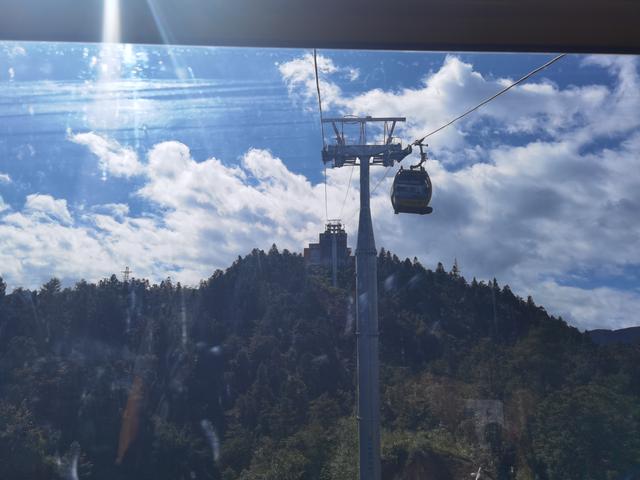福地怀化 懂你如家｜雪峰山高铁观光索道今日启幕，云端天路尽显“北斗”神韵