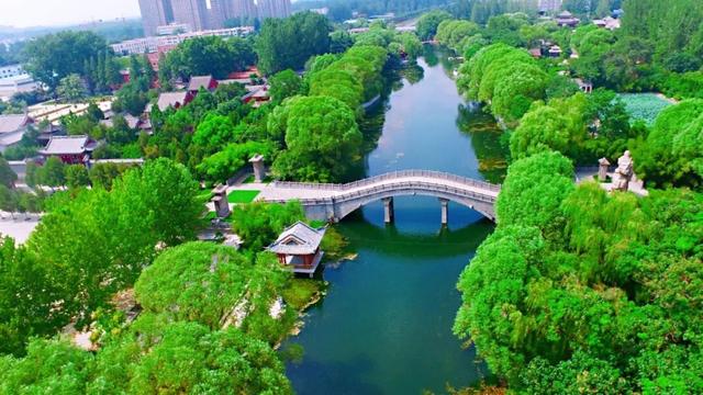 爸妈送我上大学，我带爸妈游许昌