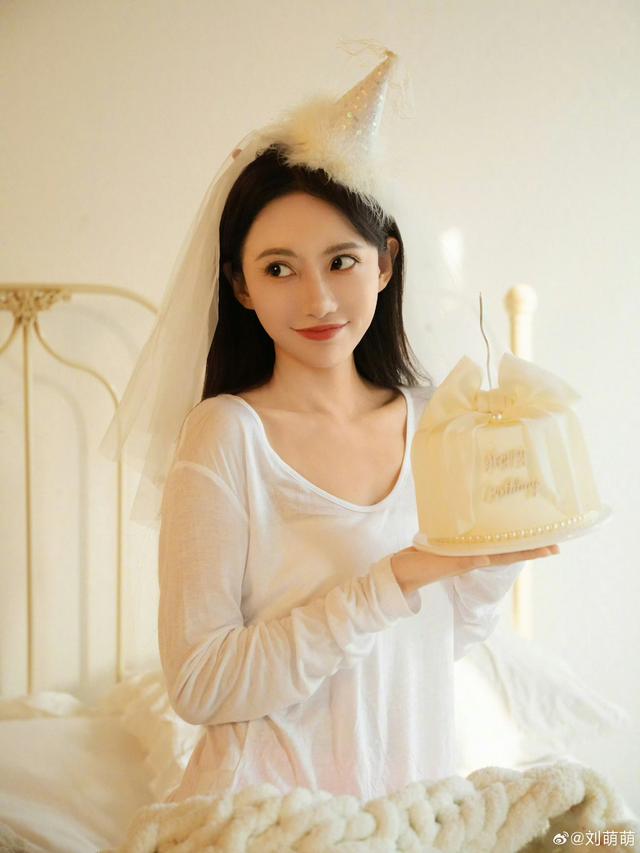 美图福利(17)，林允、杨幂、卢昱晓、宋雨琦、李一桐、孔雪儿