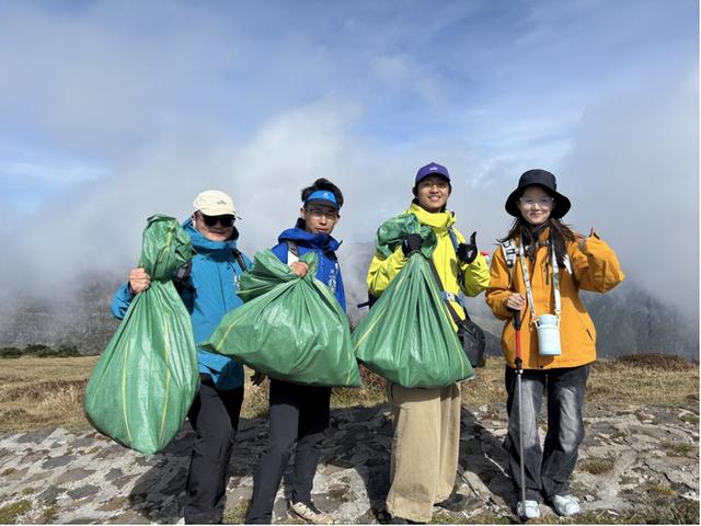 东川践行“无痕山野”理念 守护生态净土