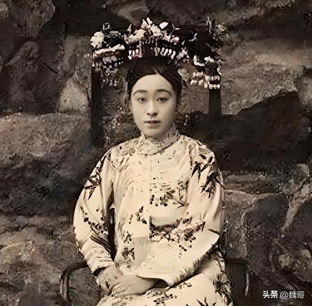慈禧“真实照片”，被美国博物馆收藏至今，这才是她真正的样子