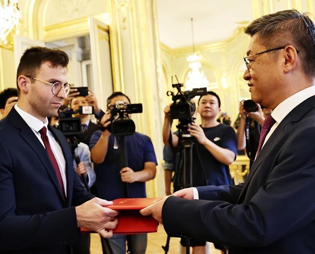 日本公关费花哪了？不只在打认知战，B站的大神找到了他们的老底