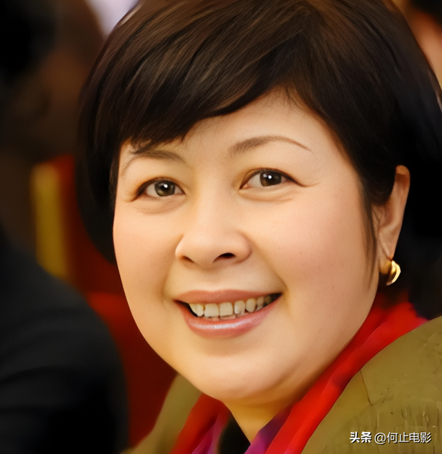 富到穷人想不出！坐拥北京一条街出门坐飞机，京圈内的富婆都有谁