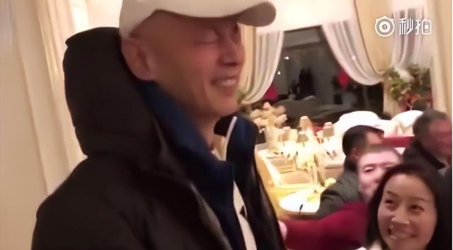 戚薇自爆潜规则：500万陪玩5天5夜，不同意就封杀，韩娱是重灾区