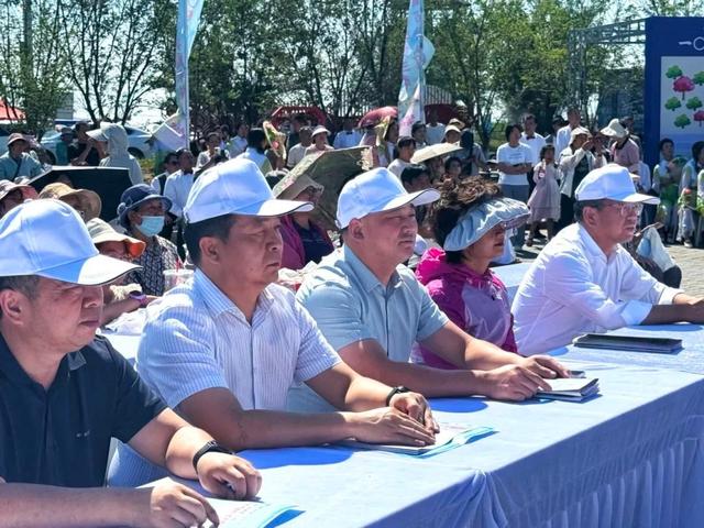 一〇四团第三届大话西游万亩桃园采摘季甜蜜来袭