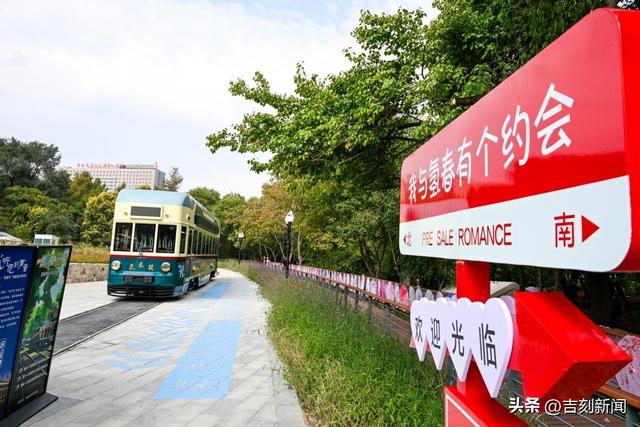 全国首列氢能文旅列车 正“氢春”！