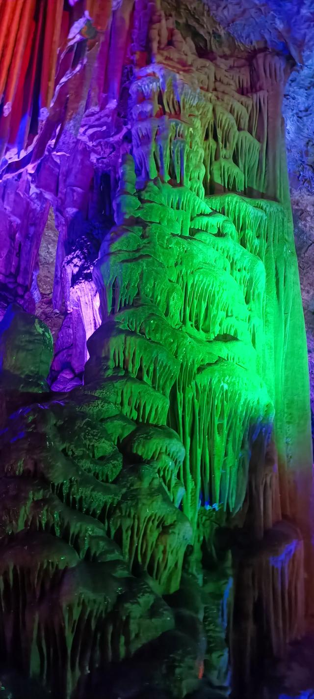 柞水溶洞七彩光与影的传奇之美