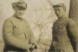 开国少将胡炜：三野最年轻的师长，67年立大功，77年却被撤职审查图片