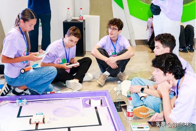 2025中美青年创客大赛总决赛暨2025国际青少年人工智能机器人创新交流营在京成功举办