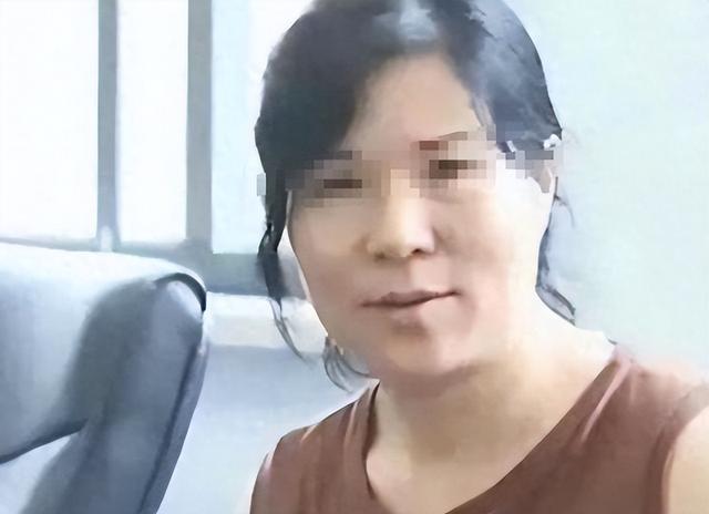 湖南一女子因长得太漂亮，55岁没上过一天班，颜值曝光后网友感慨