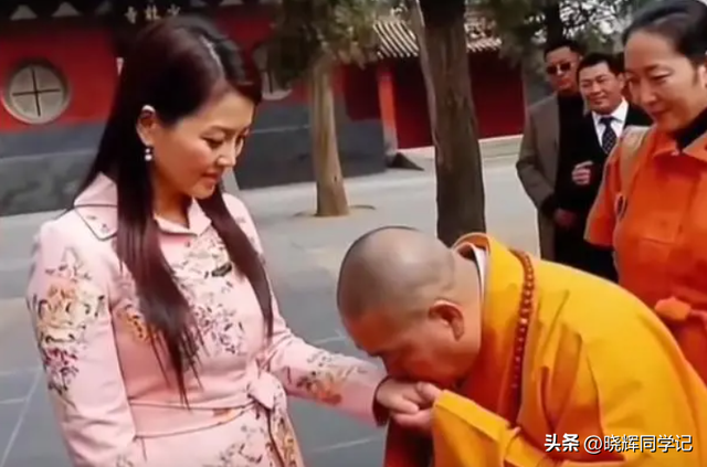 释永信为女明星开光，出事之后，除了李湘还有多少女明星被拉下水