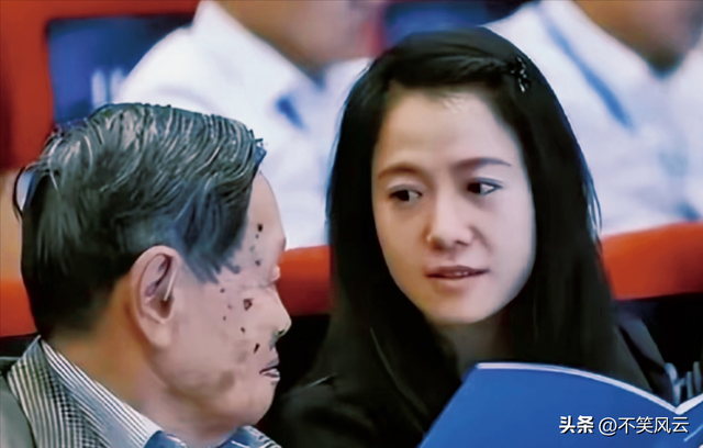 令人担忧的事还是发生，杨振宁离世仅4天，翁帆好友过往言论被扒