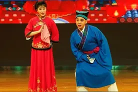 曲调婉转唱尽情深意长，黄梅佳戏一展文化“芬芳”图片