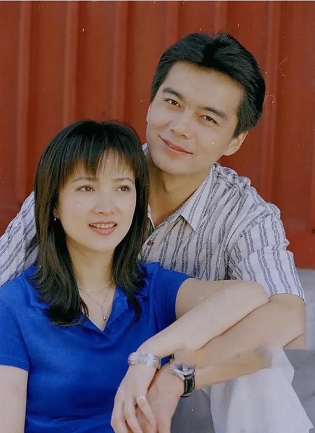 网传廖京生不离不弃照顾生病的何晴10年，廖京生的回应来了！