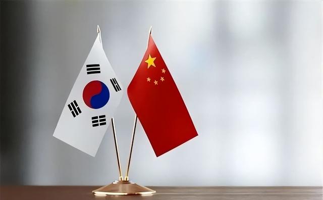 要么联美反华，要放弃领土，李在明登机回国，临走前送中方15个字
