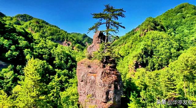 华亭莲花台：绮丽风光无限美 色彩斑斓惹人醉