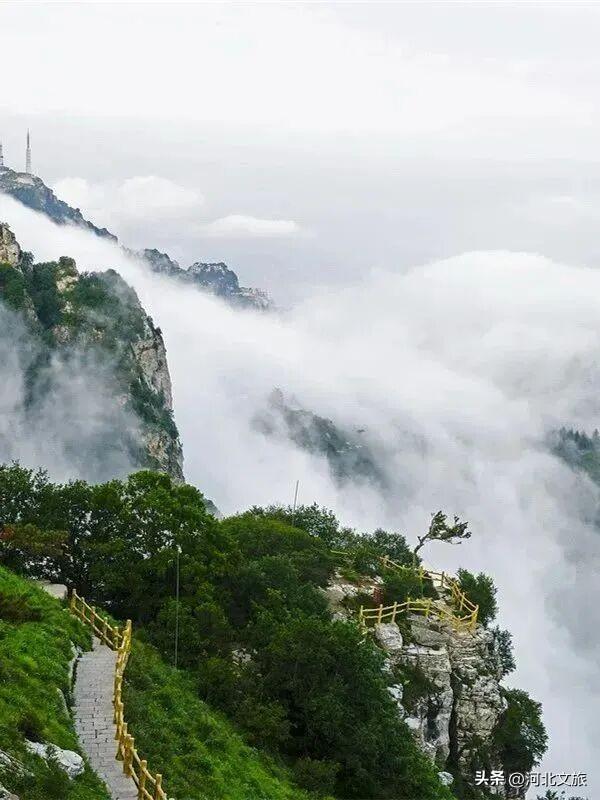 白石山，大自然的地质杰作~