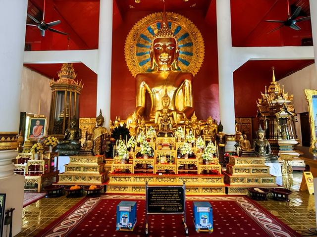 泰国旅游：从塔佩门到清迈古城半日行（图）