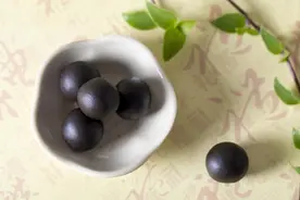 为什么说:湿重鞋跟偏，火大腰带短图片