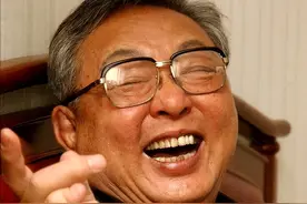 “笑佛”唐杰忠：风光一生，9登春晚，和姜昆是黄金搭档图片