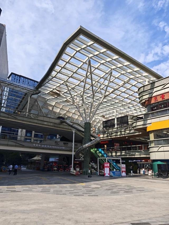 左手改名右手背屏，小米17 Pro真能对标苹果？
