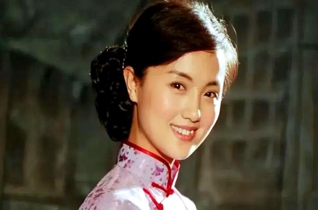 辛柏青丧妻刚满100天，离谱的事就发生了，被撮合娶马伊琍引争议