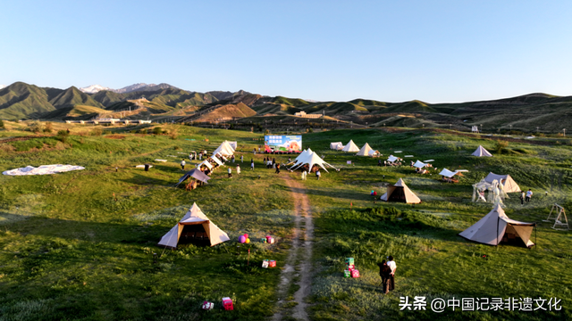 逃离城市喧嚣，奔赴天山极致户外盛宴！