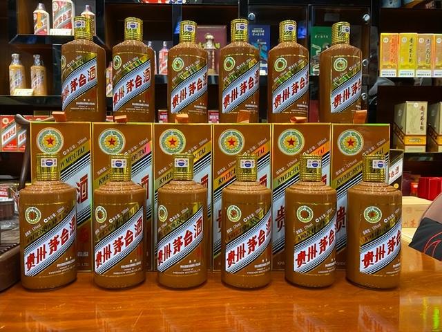 茅台近三年收入差距断崖：22年1241亿，23年1645亿，24年令人意外