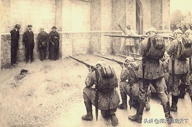 一战法国反德宣传画：普鲁士军官聚众嫖妓，“淫靡”展现淋漓尽致