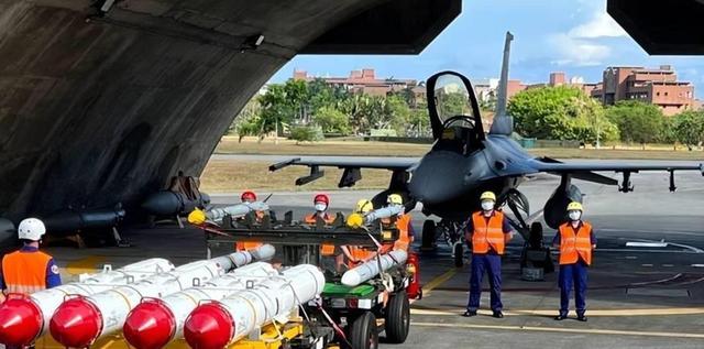 “普京国师”提醒中国：一旦决定武力统台，千万别再犯普京的错误