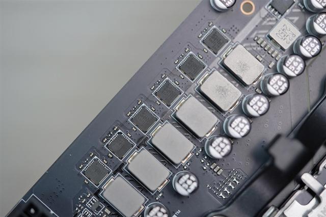 微星 MAG B850M MORTAR WIFI迫击炮主板评测：BIOS三大优化、教科书式