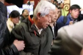 中国老兵因迷路滞留印度54年，娶妻生子，晚年带全家重返祖国图片