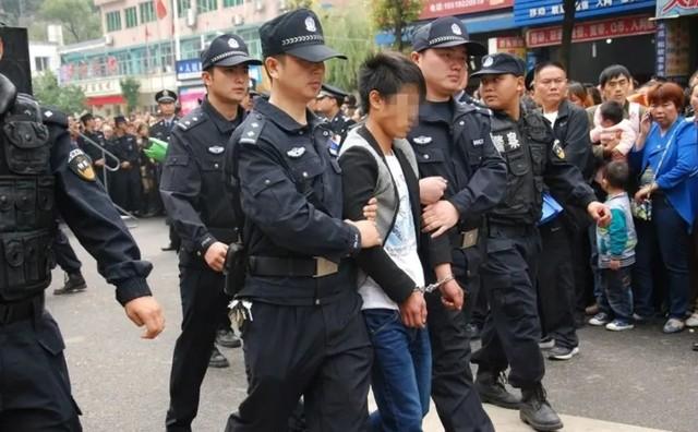 11年江苏男子替朋友坐牢，出狱发现老婆被朋友霸占，愤怒团灭对方