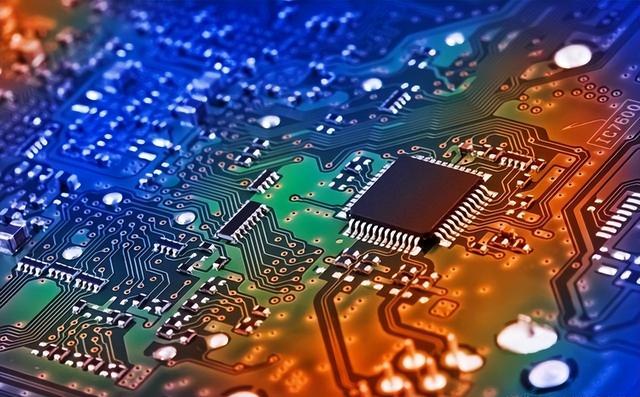 比原子弹还稀有，全世界仅有两个国家掌握，高端光刻机有多难造？