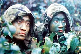 1980年，侦察兵装备的夜视仪价值16万元！相当于如今四千万一台！图片