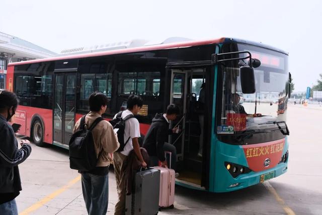 城市限定！这座火车站，随处可以“拆盲盒”！
