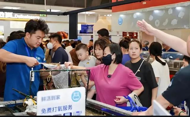 十年探路，盒马“成年”