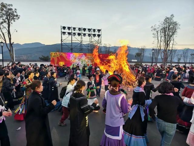 11月又放7天，去西昌感受节日氛围，周末就能往返