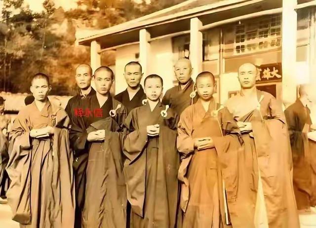 李湘不忍了！公开回应与释永信的真实关系，亲吻照的真相终于大白