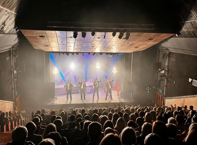 7000万唱片销量团成员合体？路易斯赞恩Netflix节目唤醒青春记忆