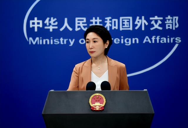 拿到稀土后，美国对华定位变了，华盛顿第3次下重手，逼中国付出更高代价
