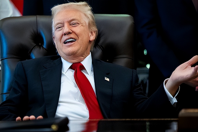 雪上加霜，红军城失守，德国准备大干一场	，不料特朗普连捅两刀？