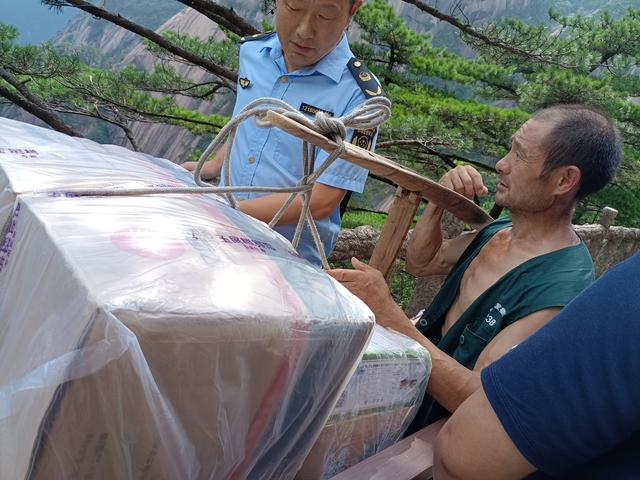 黄山一日游：在奇景与人心间丈量性价比
