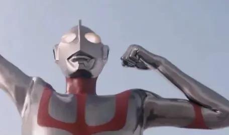 初代奥特曼佐菲和新奥特曼利匹亚佐菲