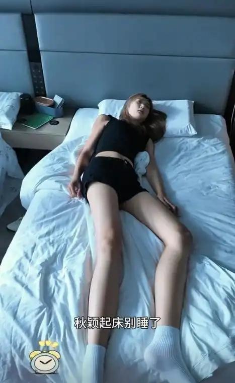 东北女孩身高2.26米	，貌美如花，妈妈却天天发愁：这辈子都难嫁人