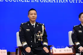 贺胜：常年守岛与家人聚少离多 把青春留在那片蔚蓝色国土上图片