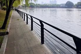 我找到了广州最适合“发呆”的湖景公园，地铁直达“放风”天花板图片