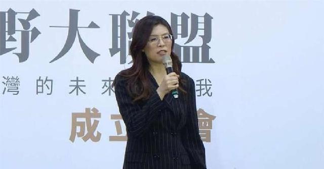 当选不到24小时，郑丽文请求来北京面谈，赖清德朱立伦都没想到